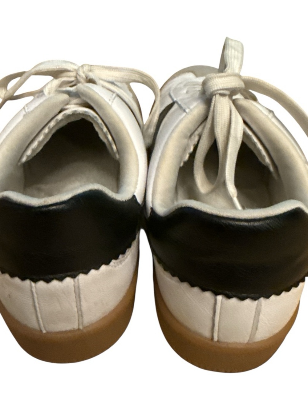 DV White and Black Sneakers Size 9 - Picture 4 of 5